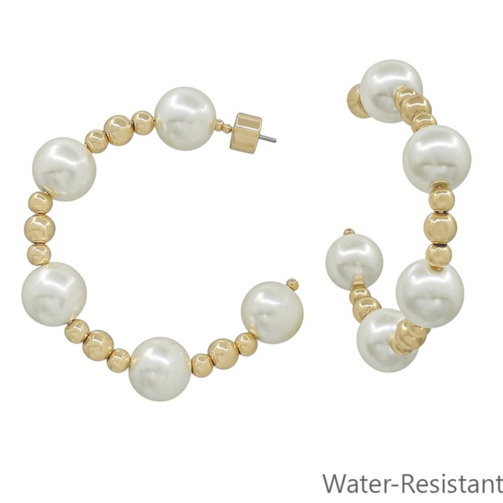 What's Hot NWT Gold and Pearl Hoop Earrings